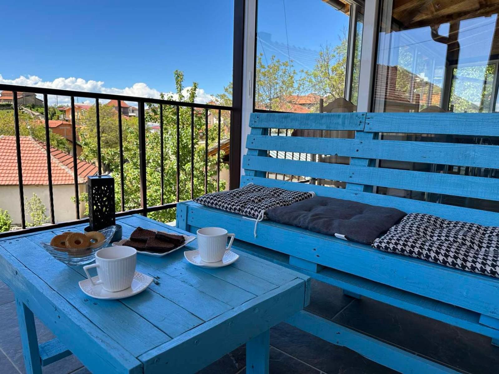 Gopo Guesthouse Elshani Экстерьер фото